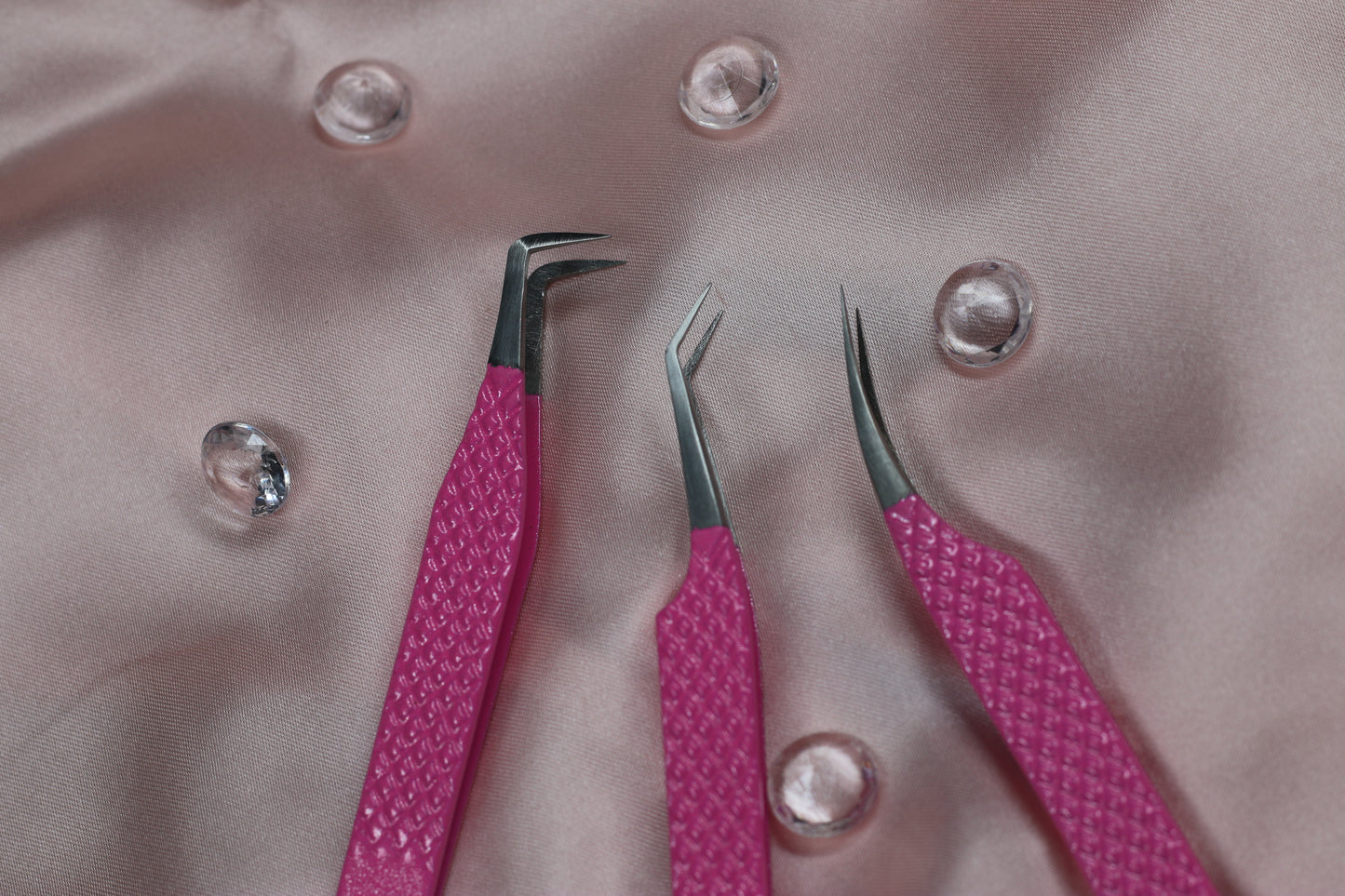 Tweezers