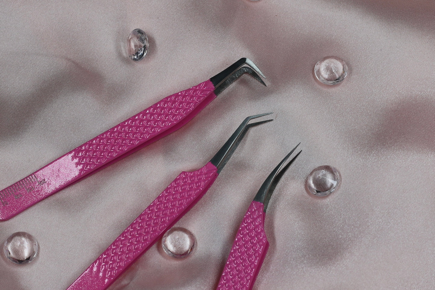 Tweezers
