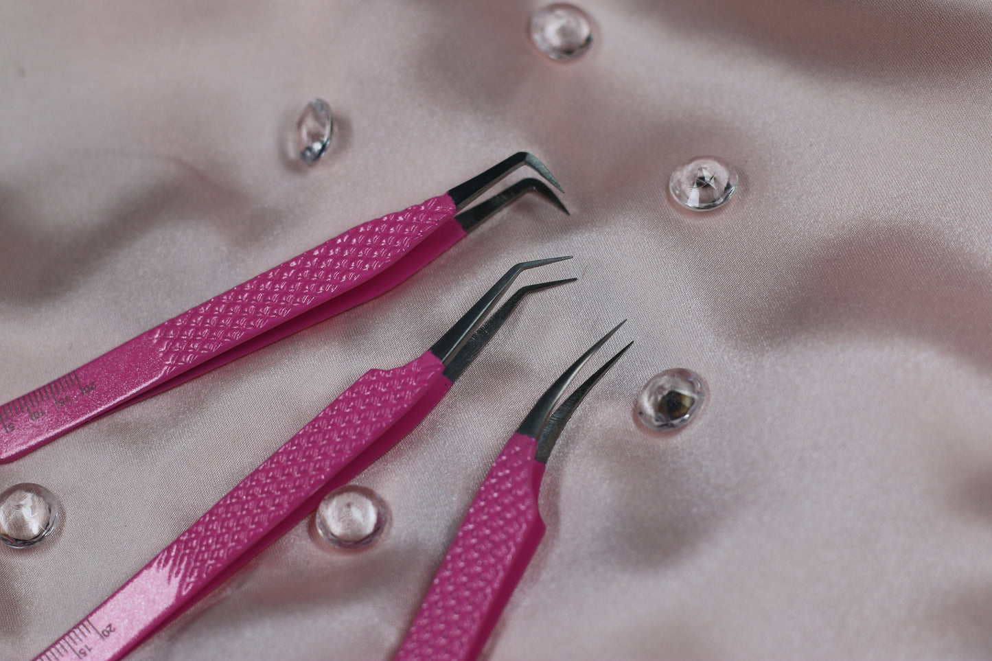 Tweezers