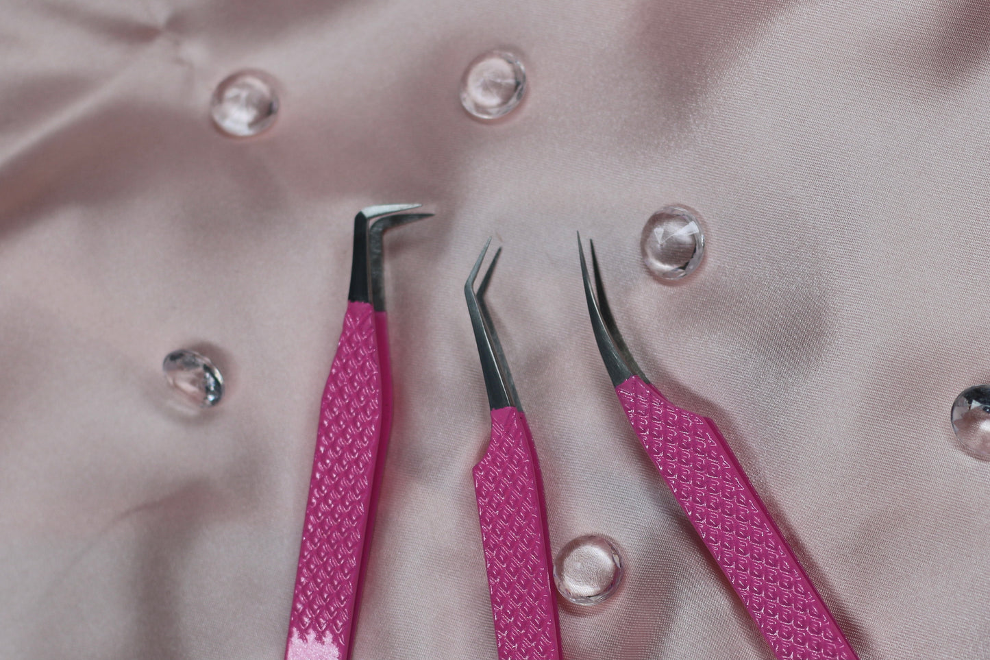 Tweezers
